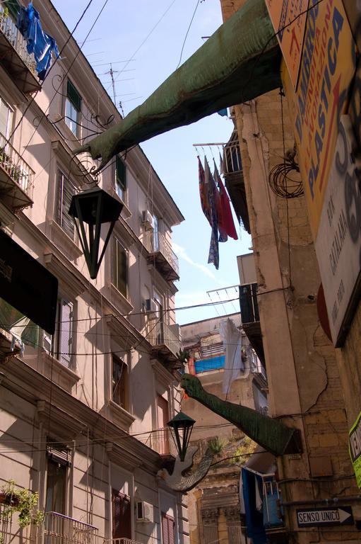La Fontana Di Rua Catalana Apartman Nápoly Kültér fotó