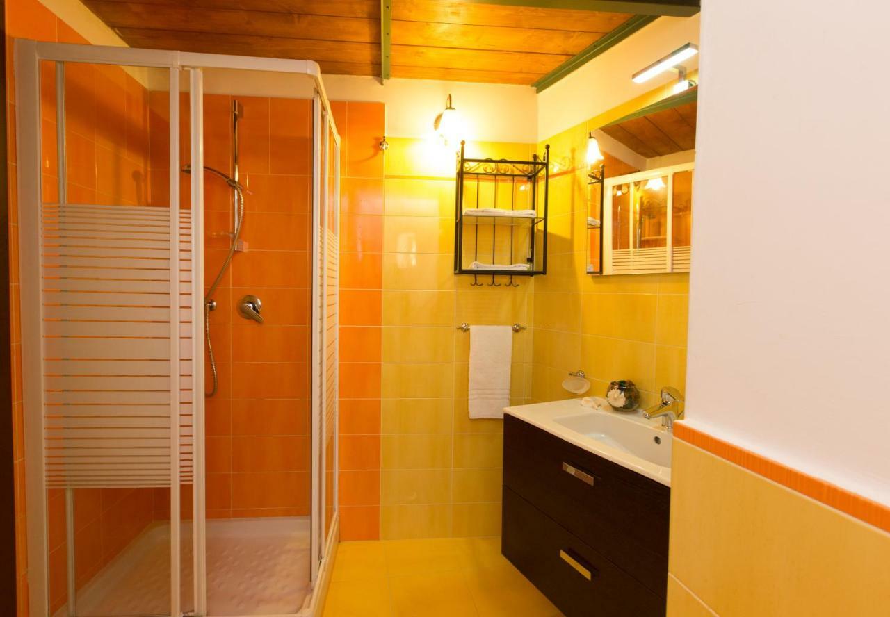 La Fontana Di Rua Catalana Apartman Nápoly Kültér fotó
