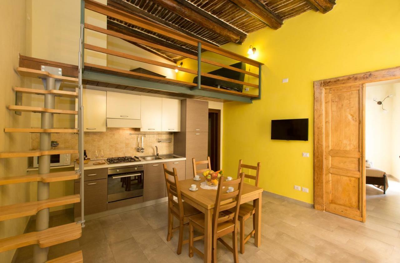 La Fontana Di Rua Catalana Apartman Nápoly Kültér fotó