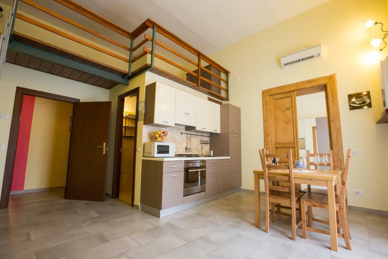 La Fontana Di Rua Catalana Apartman Nápoly Kültér fotó
