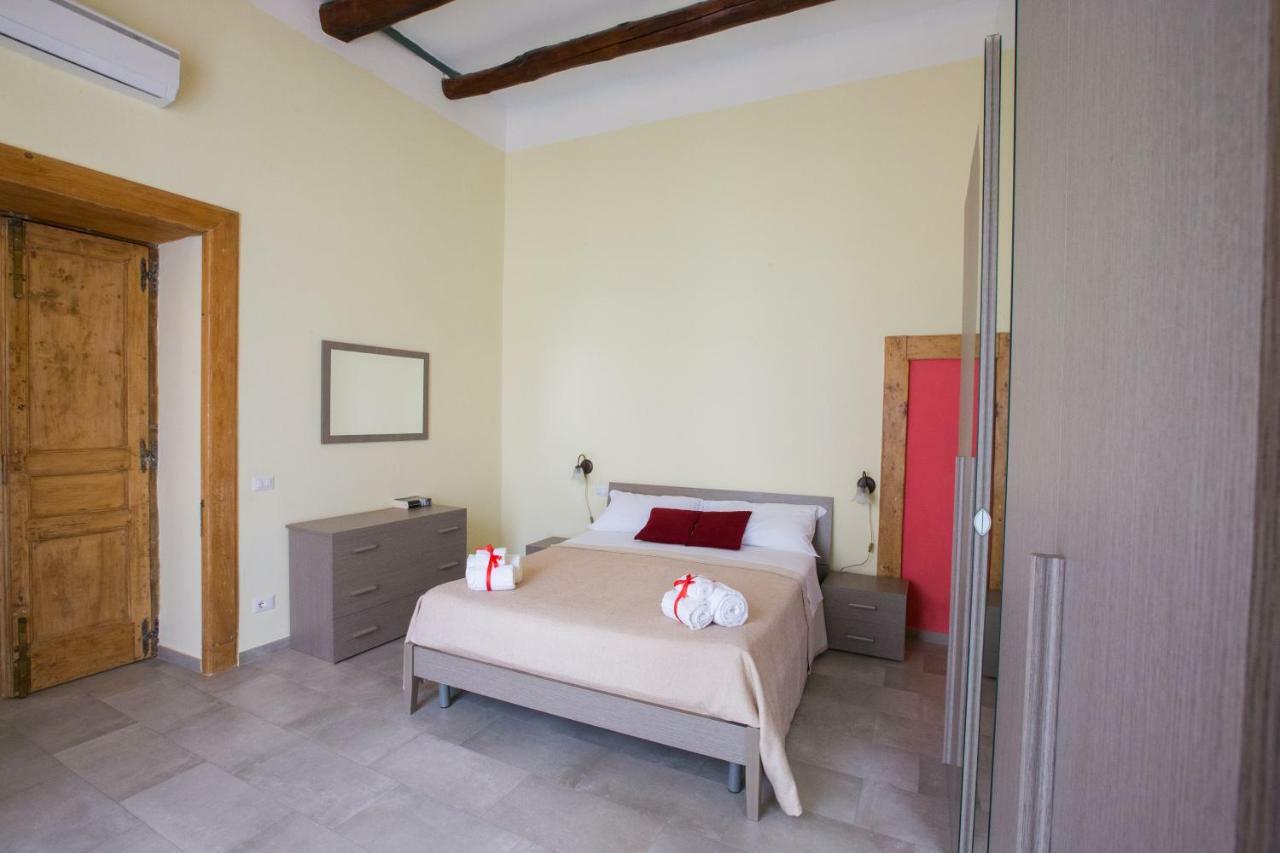 La Fontana Di Rua Catalana Apartman Nápoly Kültér fotó