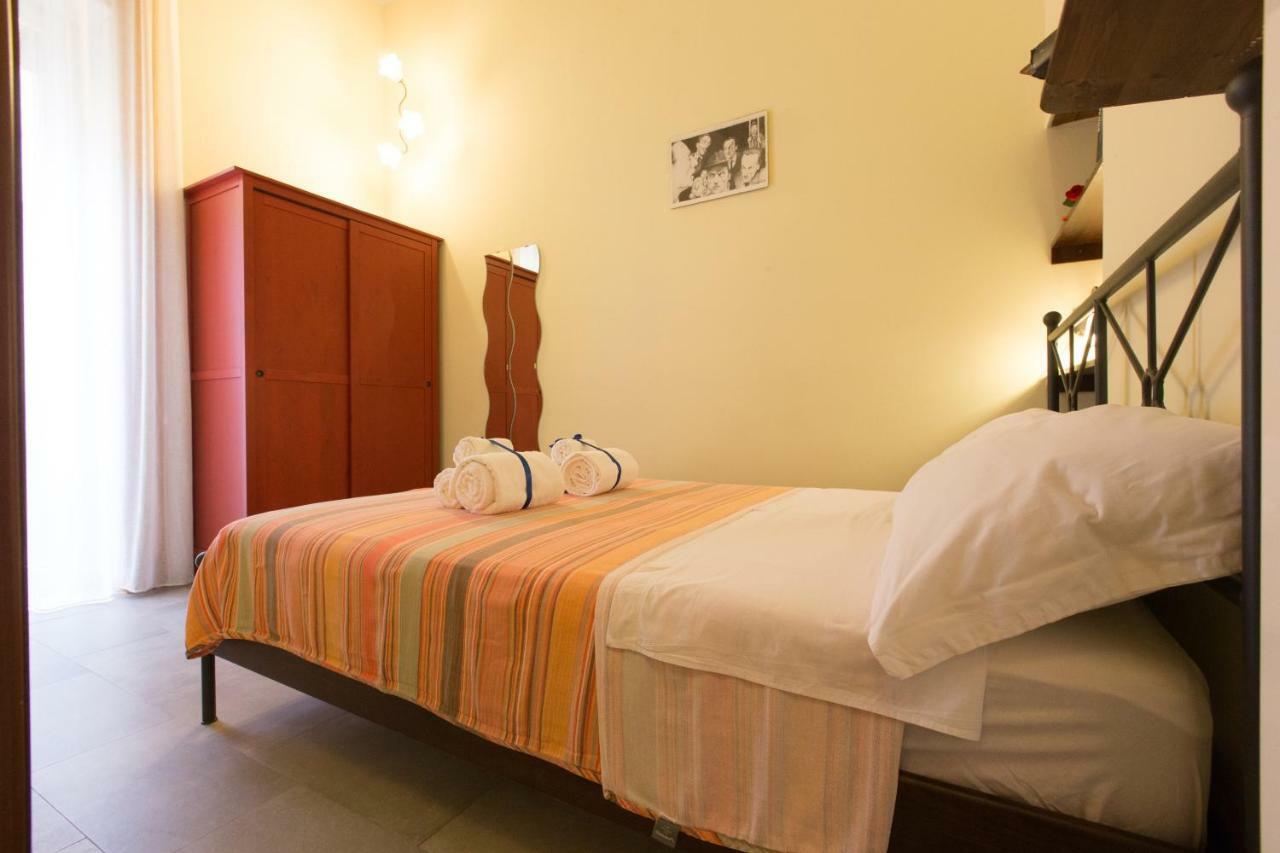 La Fontana Di Rua Catalana Apartman Nápoly Kültér fotó